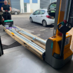mâts avec projecteur solaire